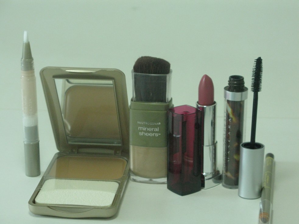 5 Pieces Mixed Brands Discount Cosmetic Set ( Set #11 )