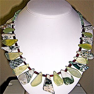 023N-Stylish Necklace.
