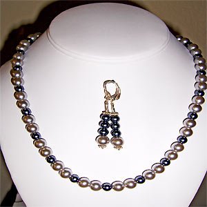 013ST - Fashionable Fresh Water Pearl set.