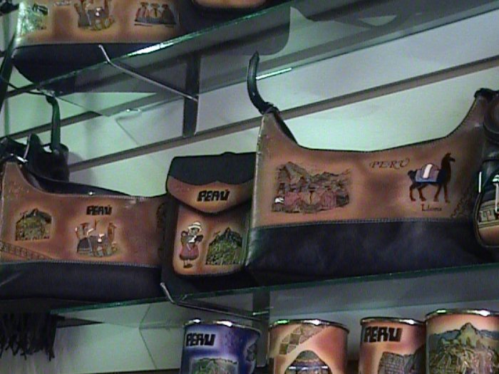NEW WOMANS SMALL LEATHER HANDBAG,PURSE FROM PERU