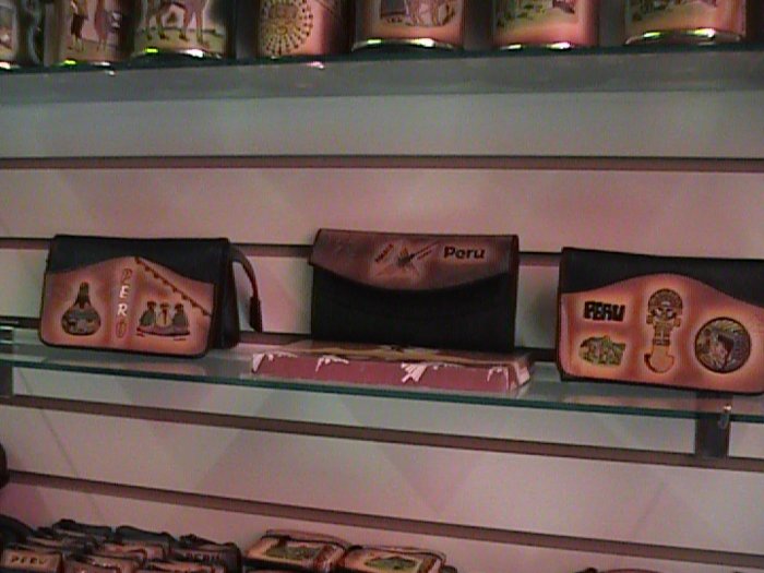 NEW WOMANS LEATHER WALLET FROM CUSCO PERU