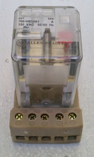 Allen Bradley 700-HB32A1 Relay 120/240 Volt w/ Base