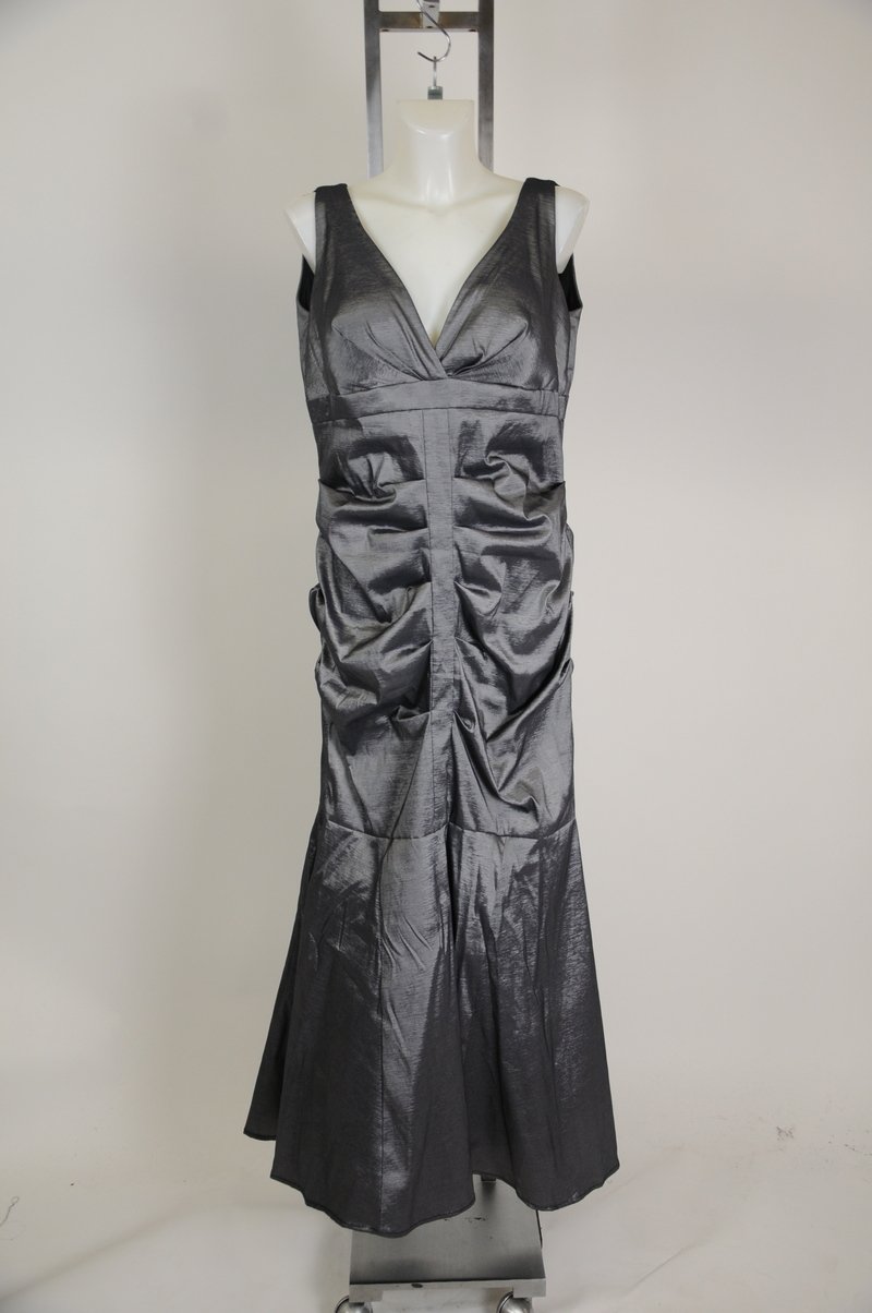 NEw Xscape Woman Evening Dress Gown Metalic Silver Gray Plus Size 18W