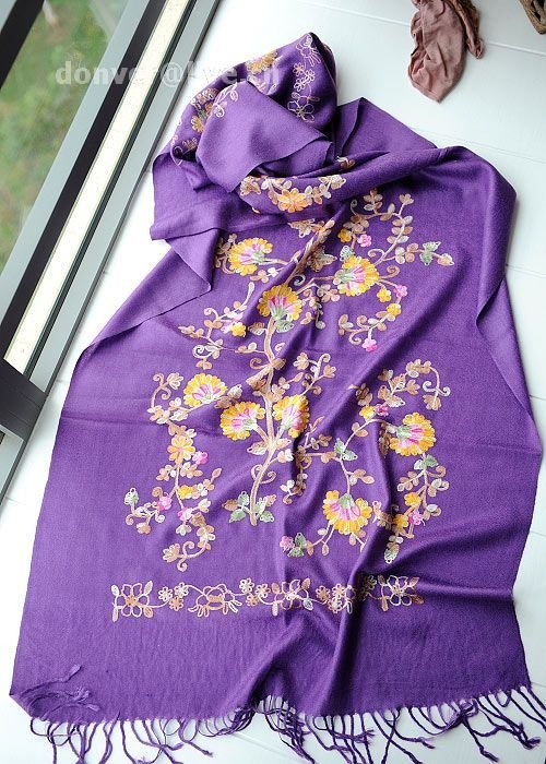Cashmere tree and flower purple cashmere scarf