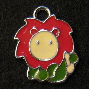 Leo Pendant (Red/Green)