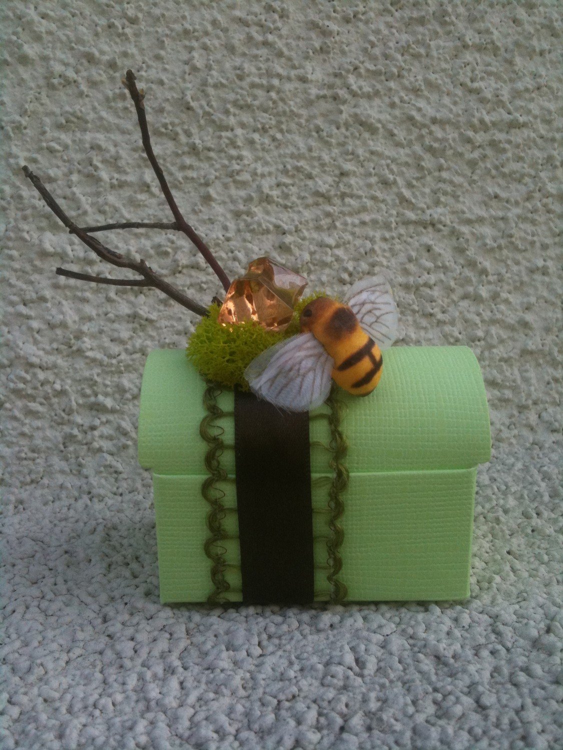 Green Treasure box with Bee