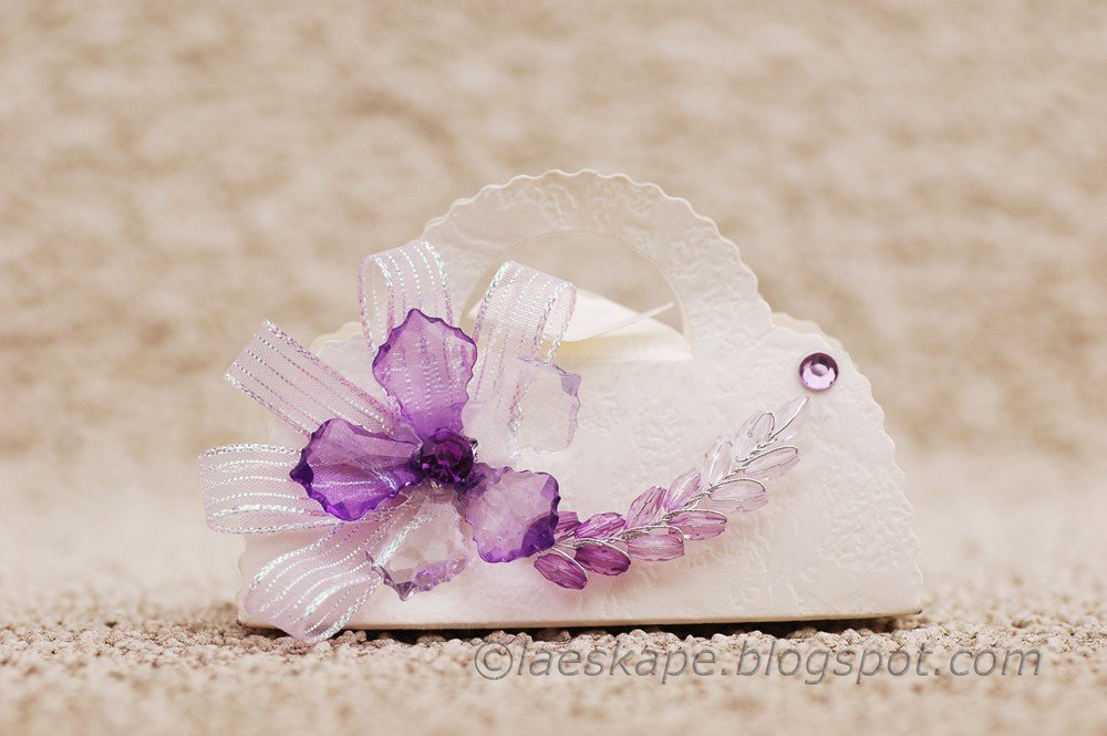 Favor Box- White Purse box with Purple Flower