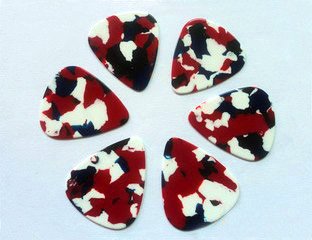 100 pcs New medium 0.71 mm guitar picks Celluloid