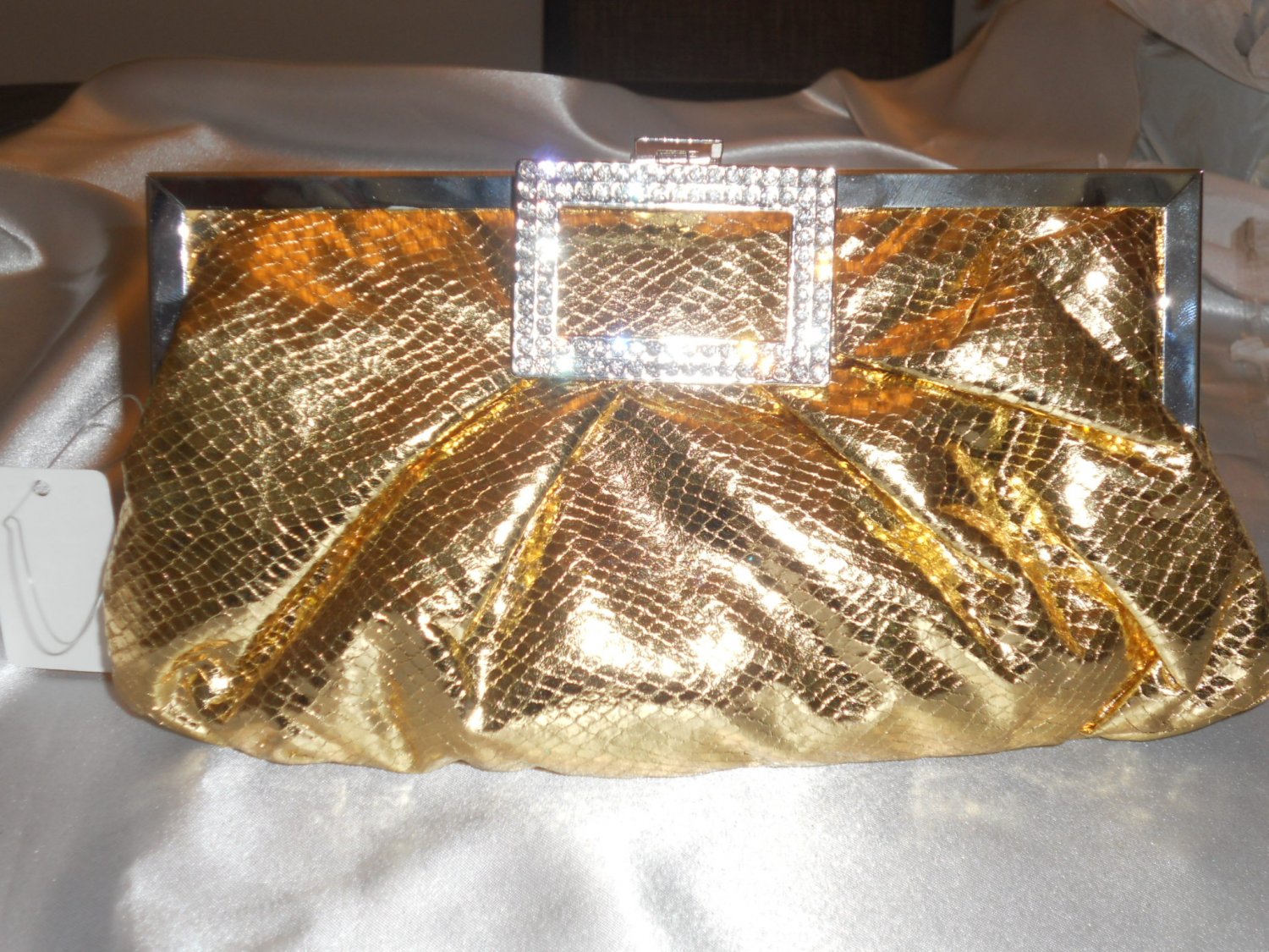 BRAND NEW GOLD AND CRYSTAL EVENING CLUTCH BAG