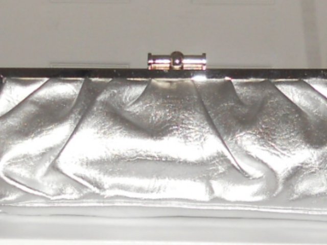 MATTE SILVER CLUTCH EVENING BAG IN SILVER