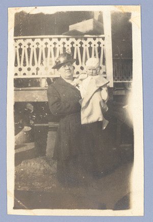 Vintage Photo 1910s/1920s WOMAN with BABY Infant FIX