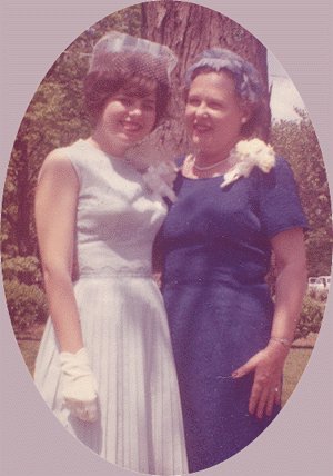 Vintage Photo 1950s EARLY COLOR Ladies WHITE GLOVES