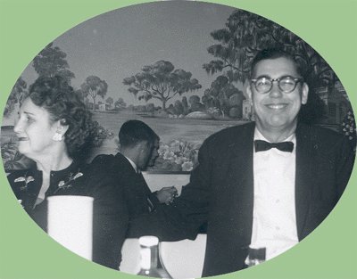 Vintage Photo DECEMBER 1959 Eating Out - Nice Mural