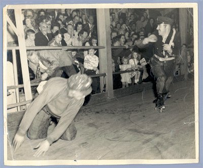 Vintage 1950s ROLLER SKATING ACTION PHOTO