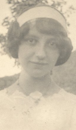Vintage Photo PRETTY GIRL in WHITE DRESS 1900s