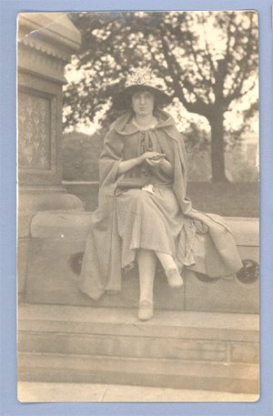 Vintage Photo WOMAN wearing CAPE & HAT circa 1930s