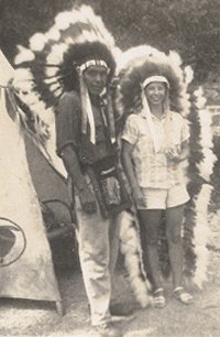 Vintage Photo NATIVE AMERICAN INDIAN & TOURIST