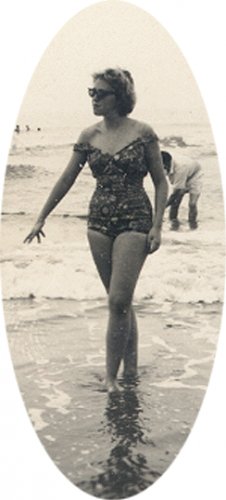 Vintage Photo 1950s SWIMSUIT BATHING BEAUTY