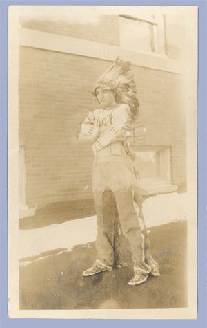 Vintage Photo 1920s INDIAN Lakota Sioux HEADDRESS