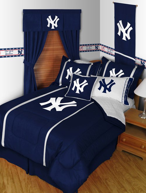 New York Yankees Bedding Sidelines Comforter only - Twin