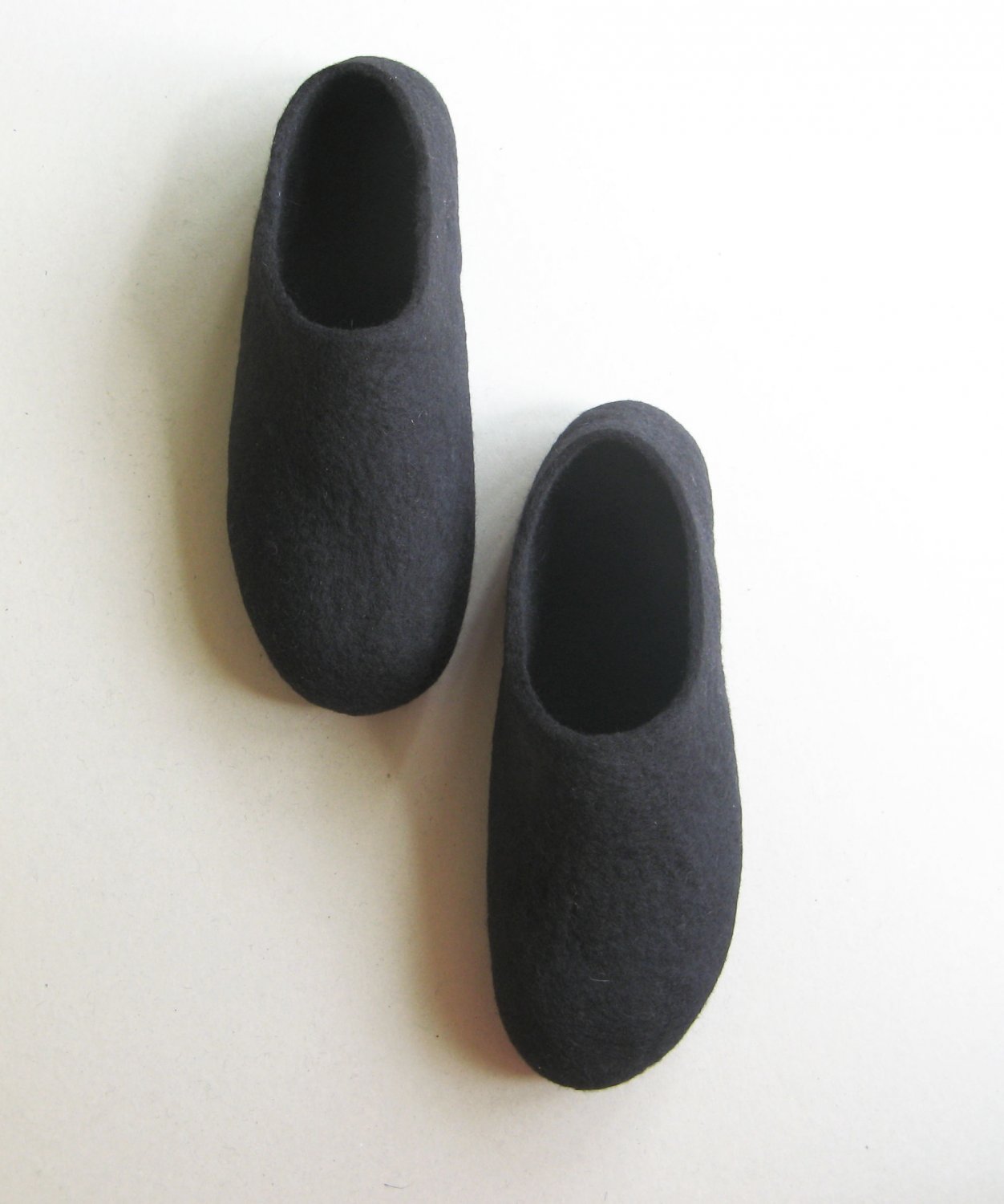 Felted slippers for Her / Custom sizes / Dark Black Berry