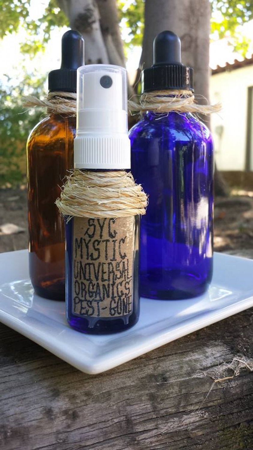 ESSENTIAL OILS And ORGANIC HEALING BLENDS FOR DOGS AND CATS