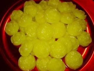 1/2 lb Highly Scented Rose Top Melts