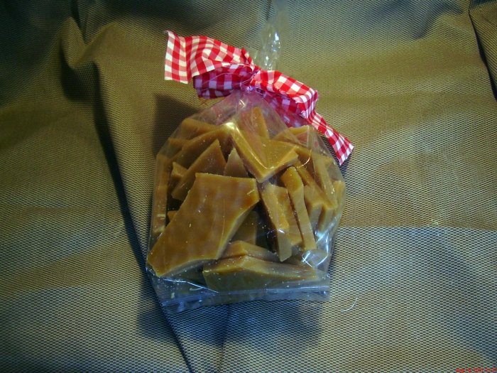 1 lb Grandma's Kitchen Scented Wax Brittle