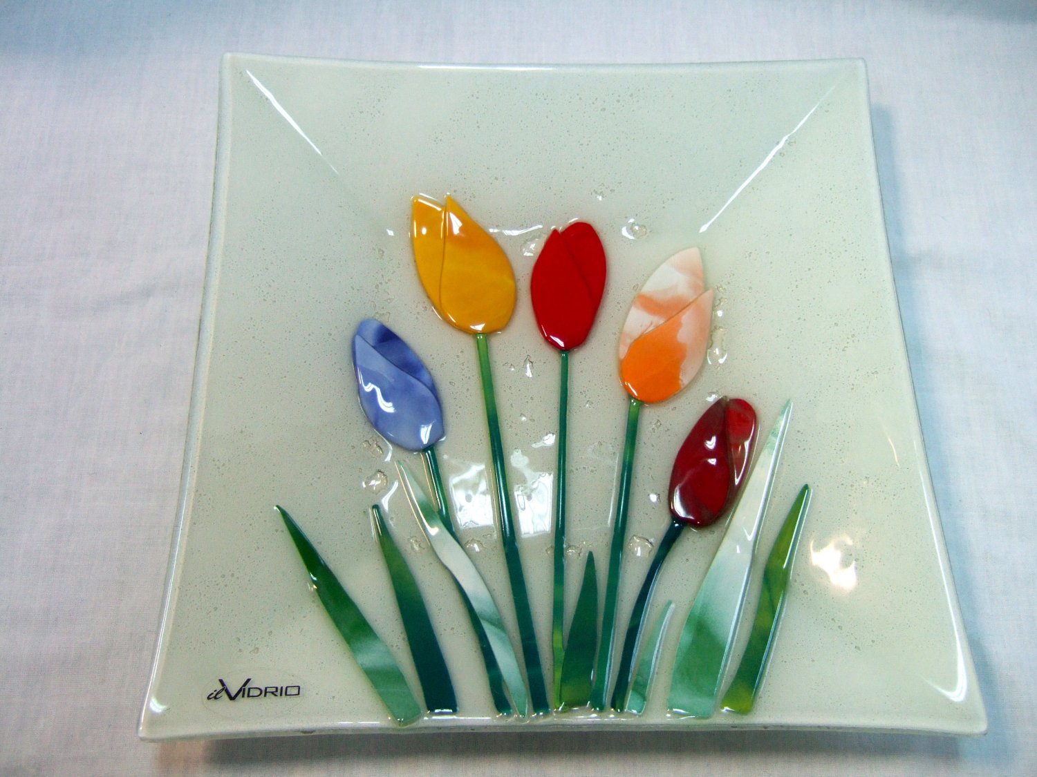 Fused flower plate