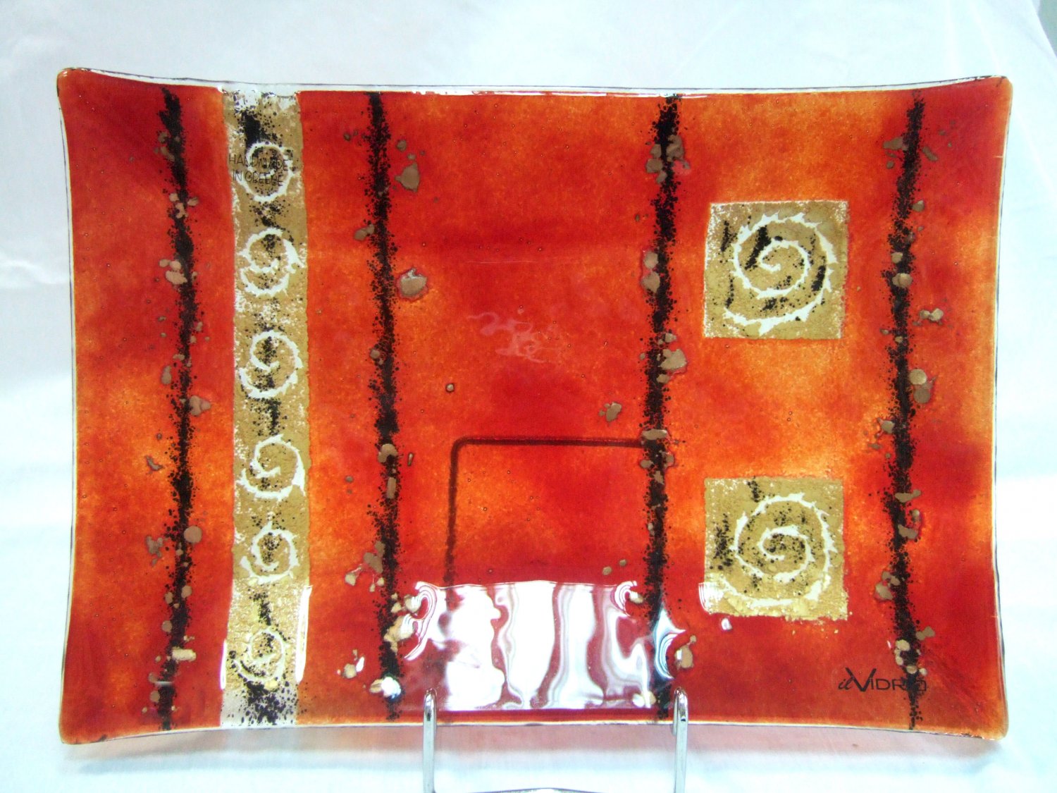 Fused glass plate