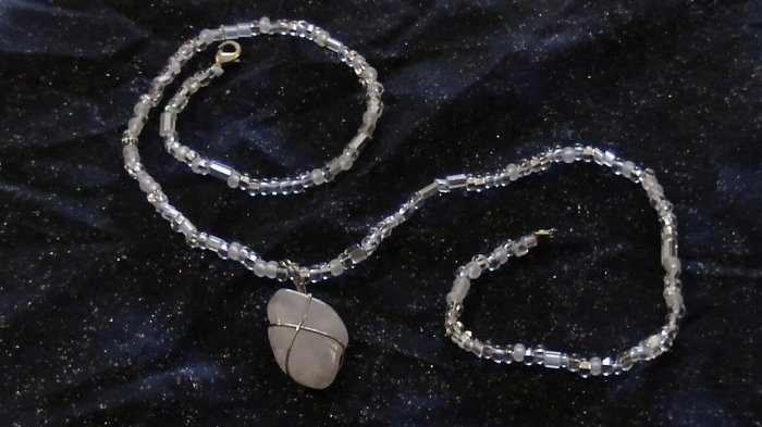 Quarts Necklace