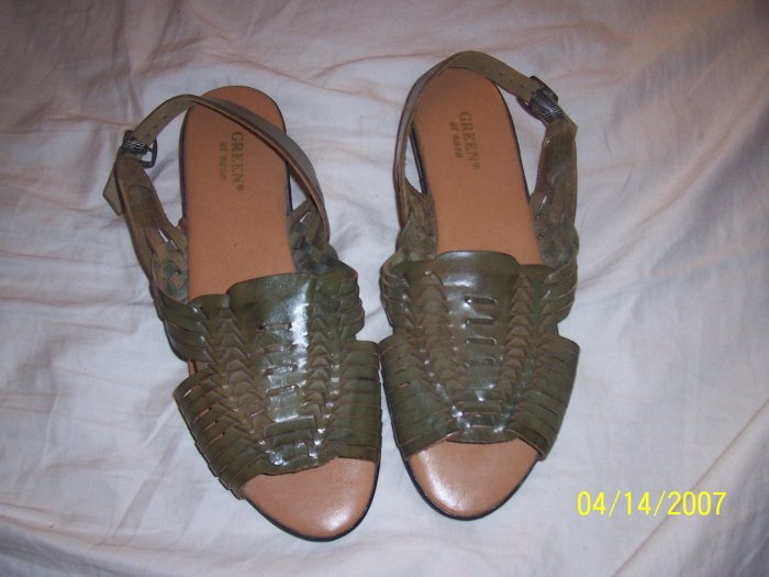 Green at Ease Sandals Womens 11 Free Shipping