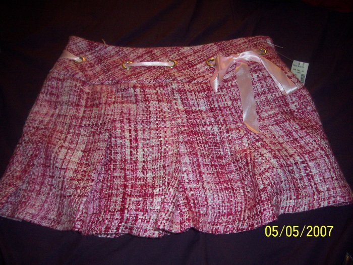 Studio Y Skirt Brand New Size 9/10 Free Shipping