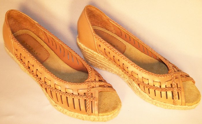 bamboo brand tan wedge espedrailles open toe size 8.5