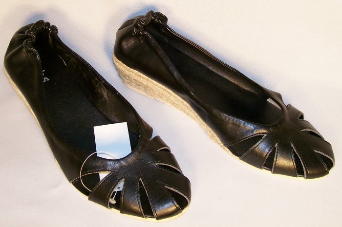Fabs brand kitten wedge black espadrilles size 8