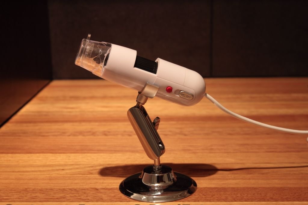 DigiMicro 200X Zooming USB Digital Microscope