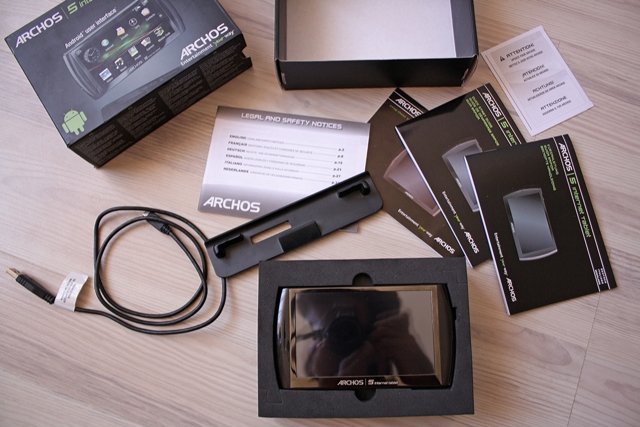 Archos 5 Internet tablet with Android (16GB)