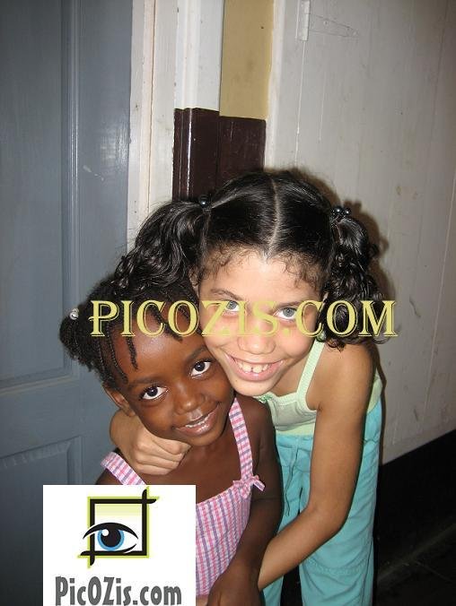 VPE002201109 - Kids in the Carribeans - 20x25cm (8x10")