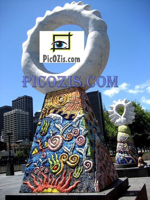 VST002201109 - Statue in Melbourne - 15x20cm (6x8")