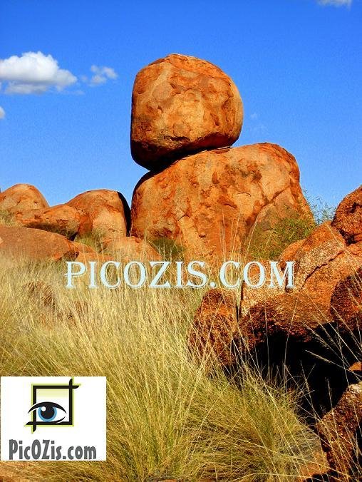 VLA011201109 - Devils Marbles - 28x35cm (11x14")