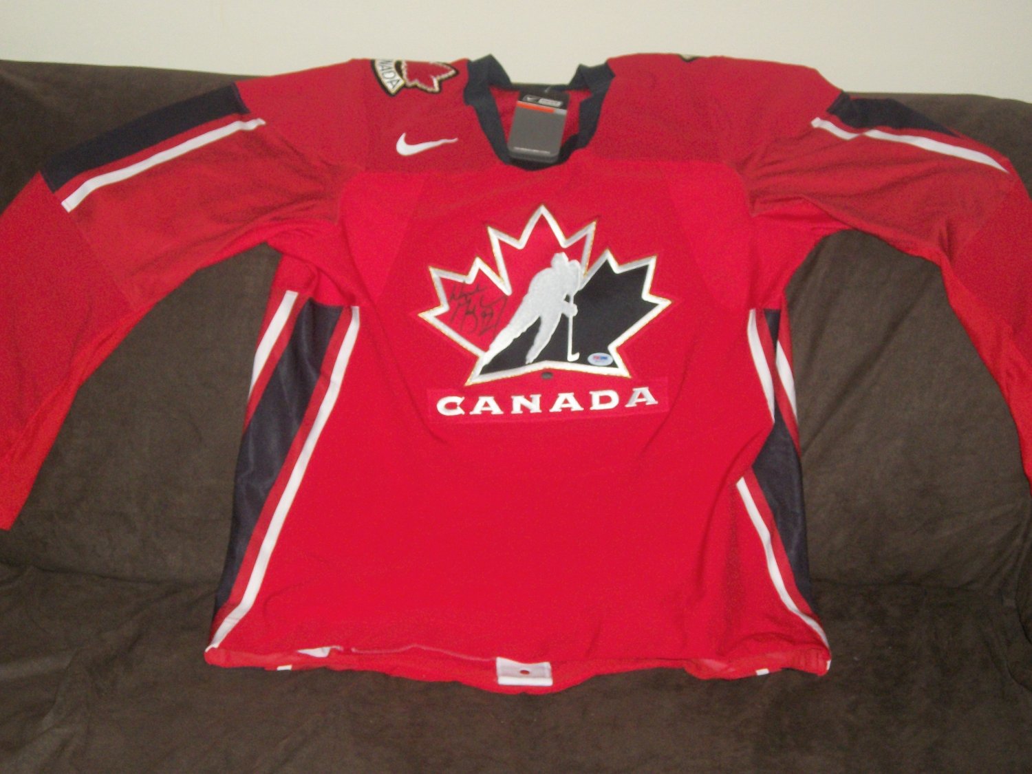 Wayne Gretzky autographed Team Canada Jersey