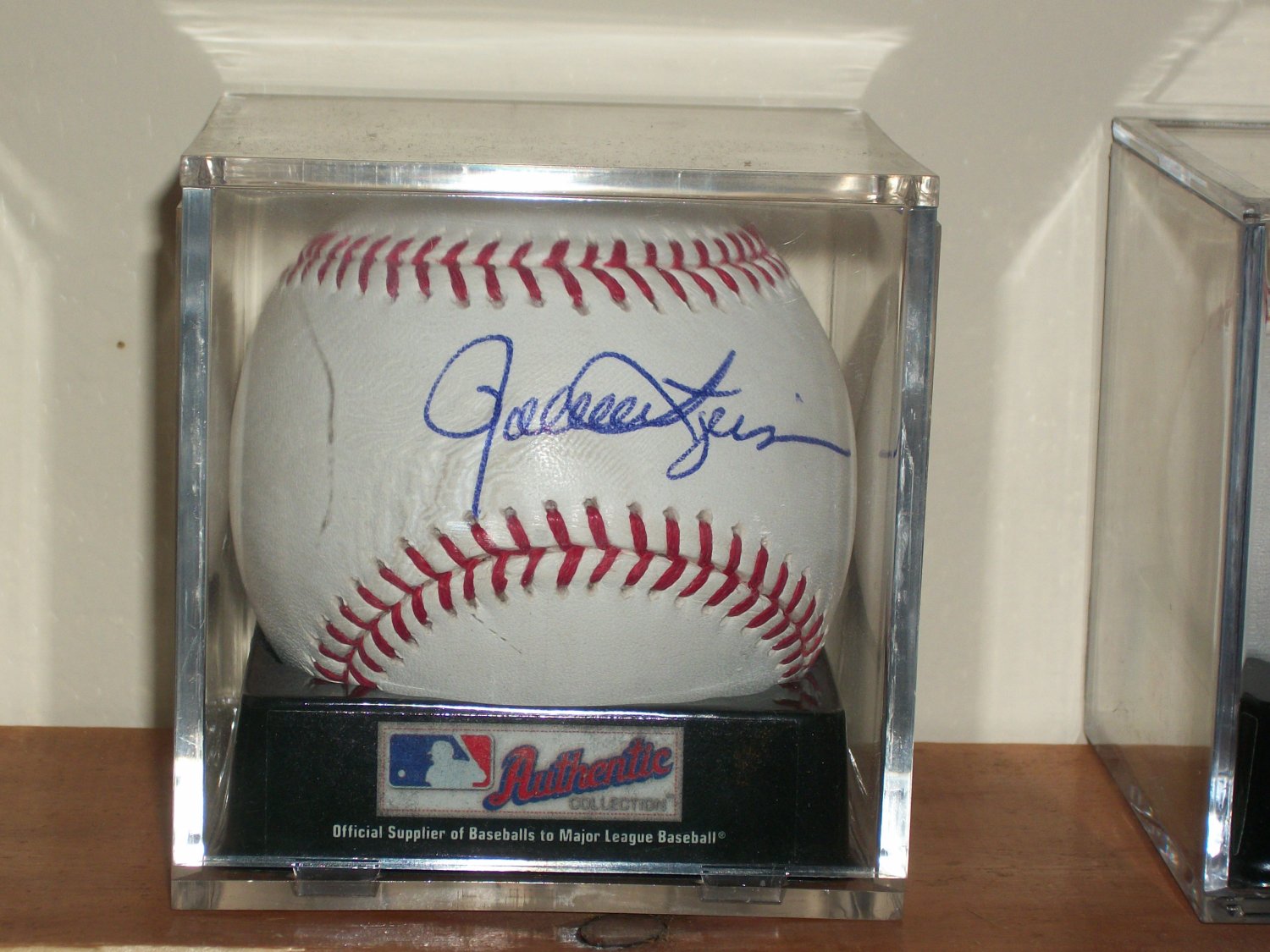 Rollie Fingers autographed authentic MLB baseball