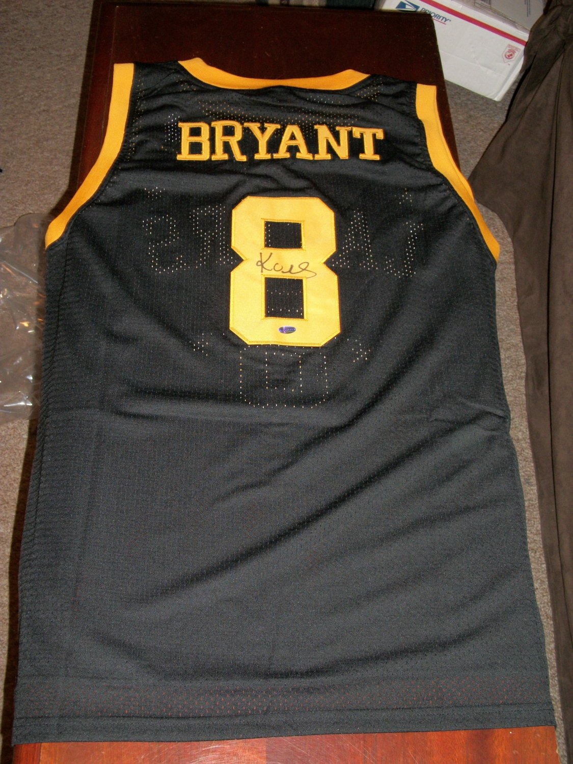 Kobe Bryant autographed black throwback #8 Lakers Jersey