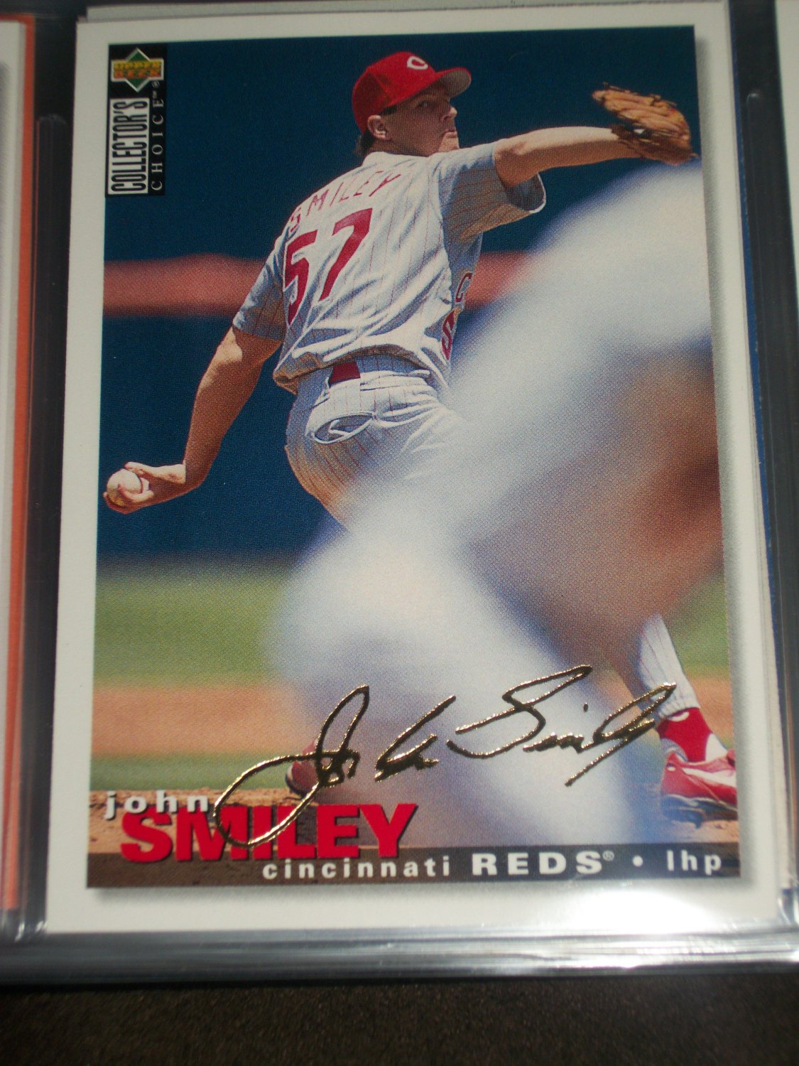 John Smiley 95 UD Collector's Choice Baseball Card- RARE GOLD SIGNATURE