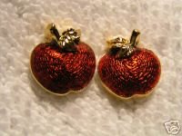 Vintage Avon Apple Harvest Pierced Earrings Goldtone Like New 101-4067