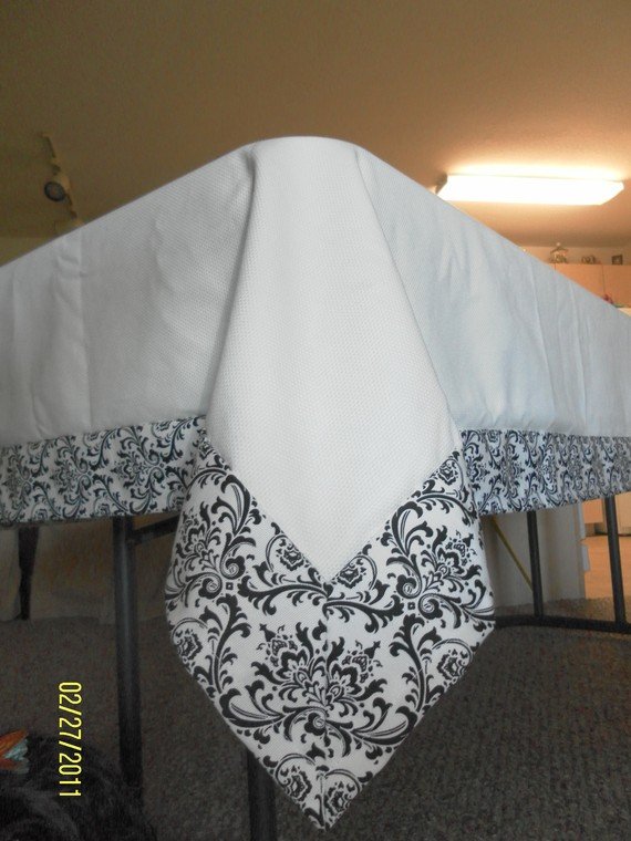 White Tablecloth with Damask Band