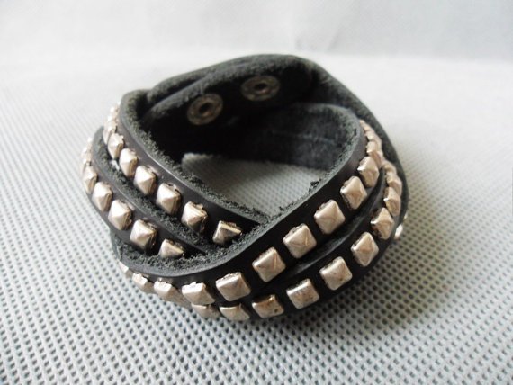 Adjustable hand-made Brown Leather stainless steel Rivets bracelet B2