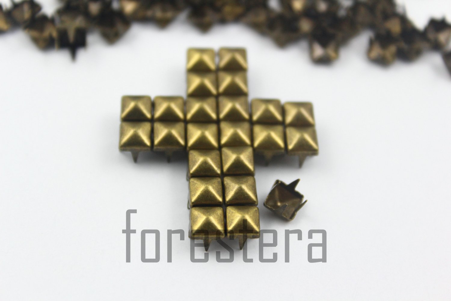 100 5mm Antique Brass Pyramid Studs DIY Studs Metal Studs Craft Studs Spike (BP05)