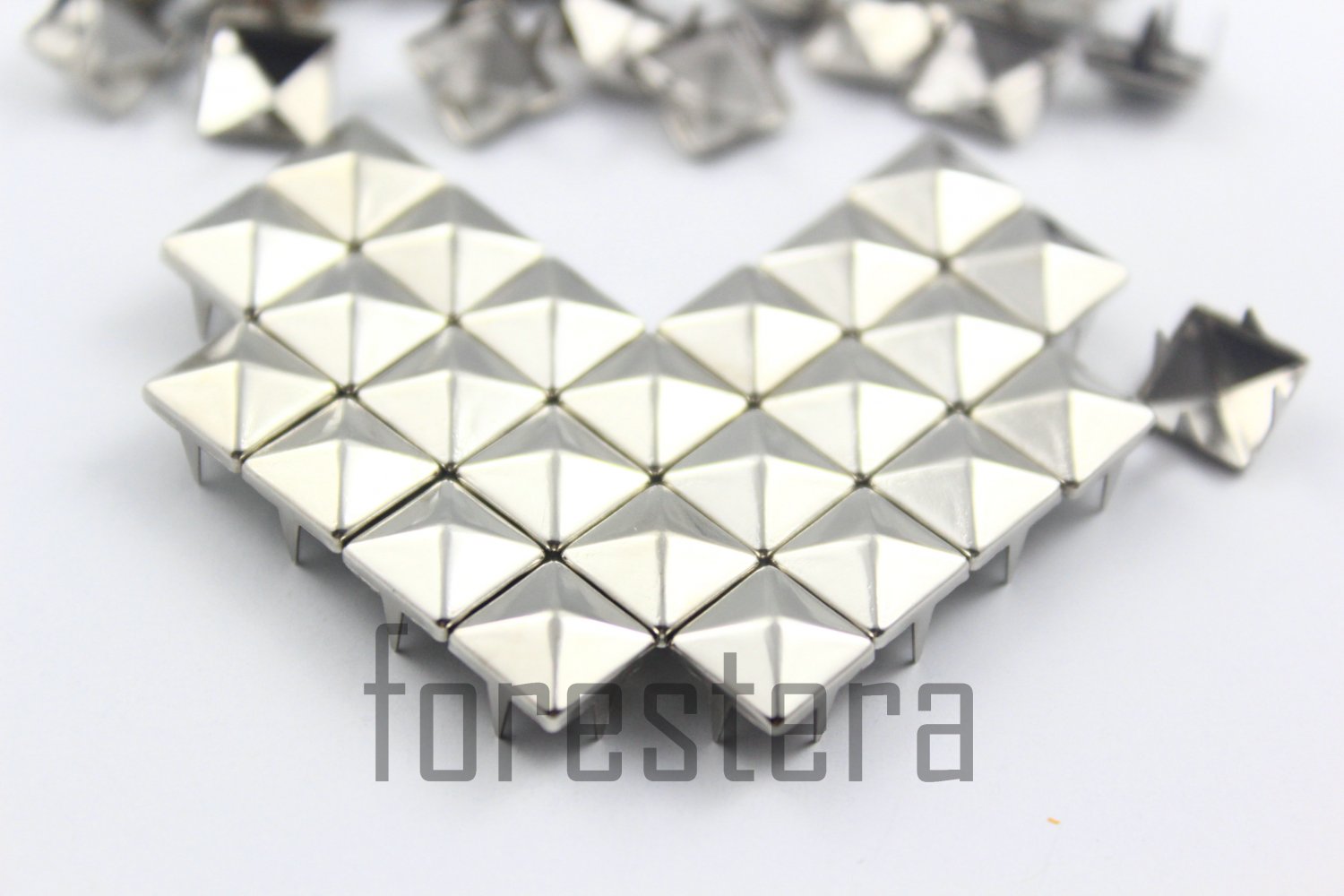 100 8mm Silver Pyramid Studs DIY Studs Metal Studs Craft Studs Spike (SP08)