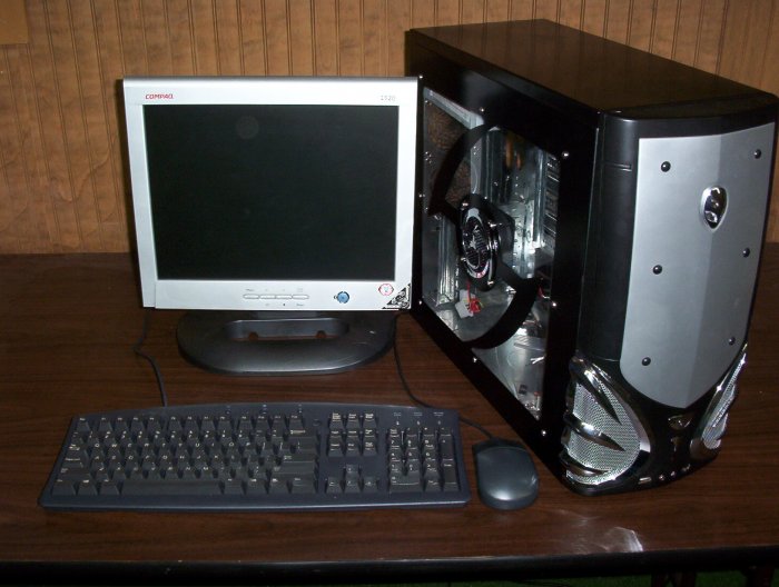 CUSTOM BATTLE ATX PENTIUM 4 DESKTOP COMPUTER